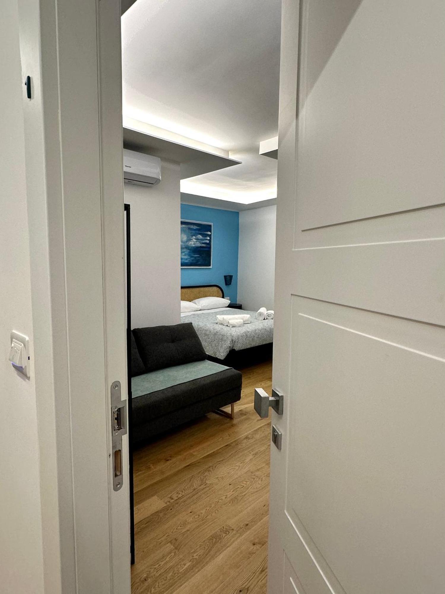 Santa Maria Maggiore Suite Napoli Bagian luar foto
